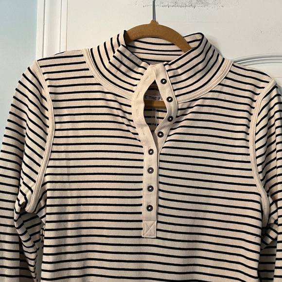 We The Free Lake Striped Ribbed Stretchy Long Sleeve Henley Top XL NWT - Picture 7 of 13
